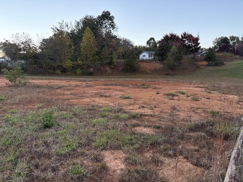 2512 W Market St -- Johnson City, TN