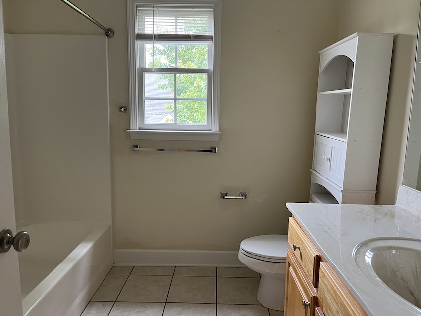 2 Larchmont, TN