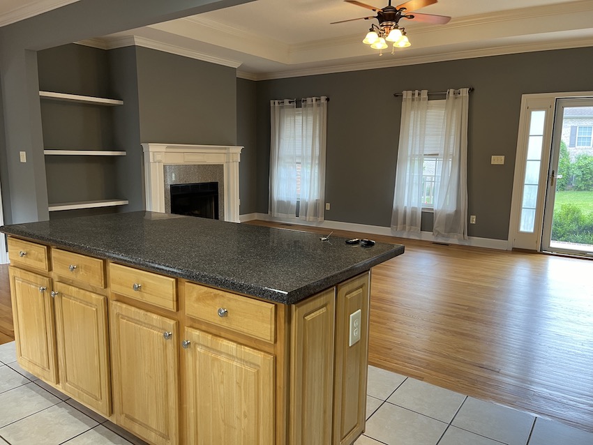 2 Larchmont, TN