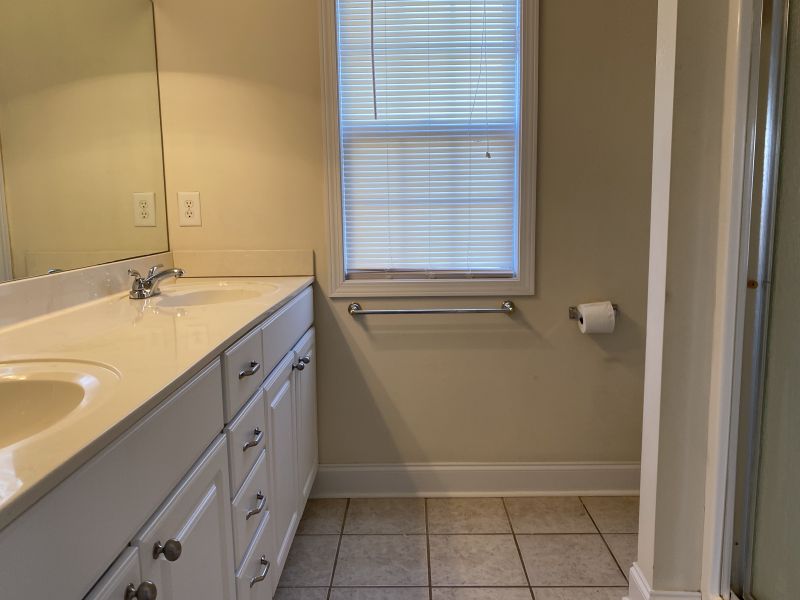 4 Larchmont, TN