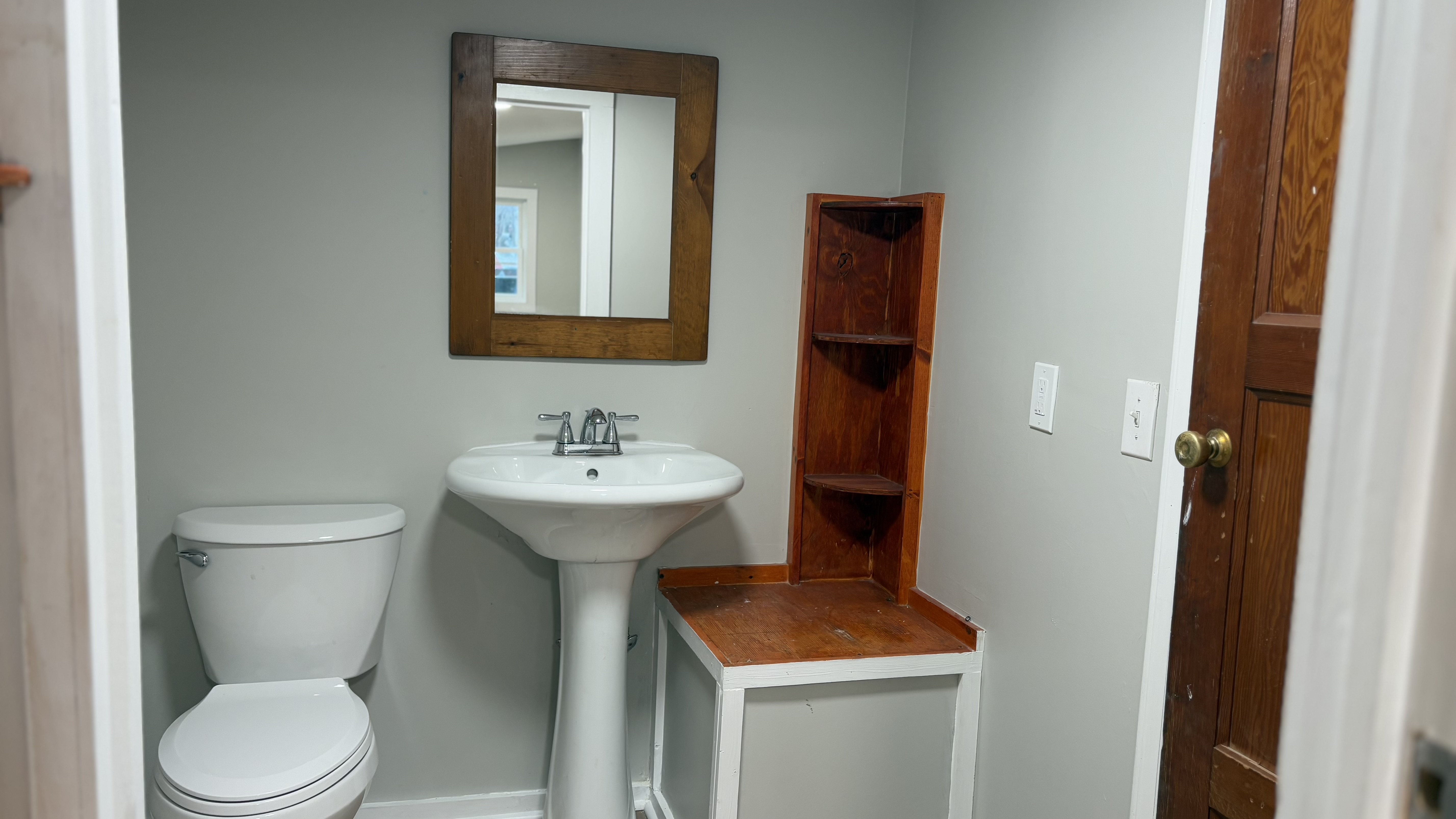 904 E Myrtle Ave, TN