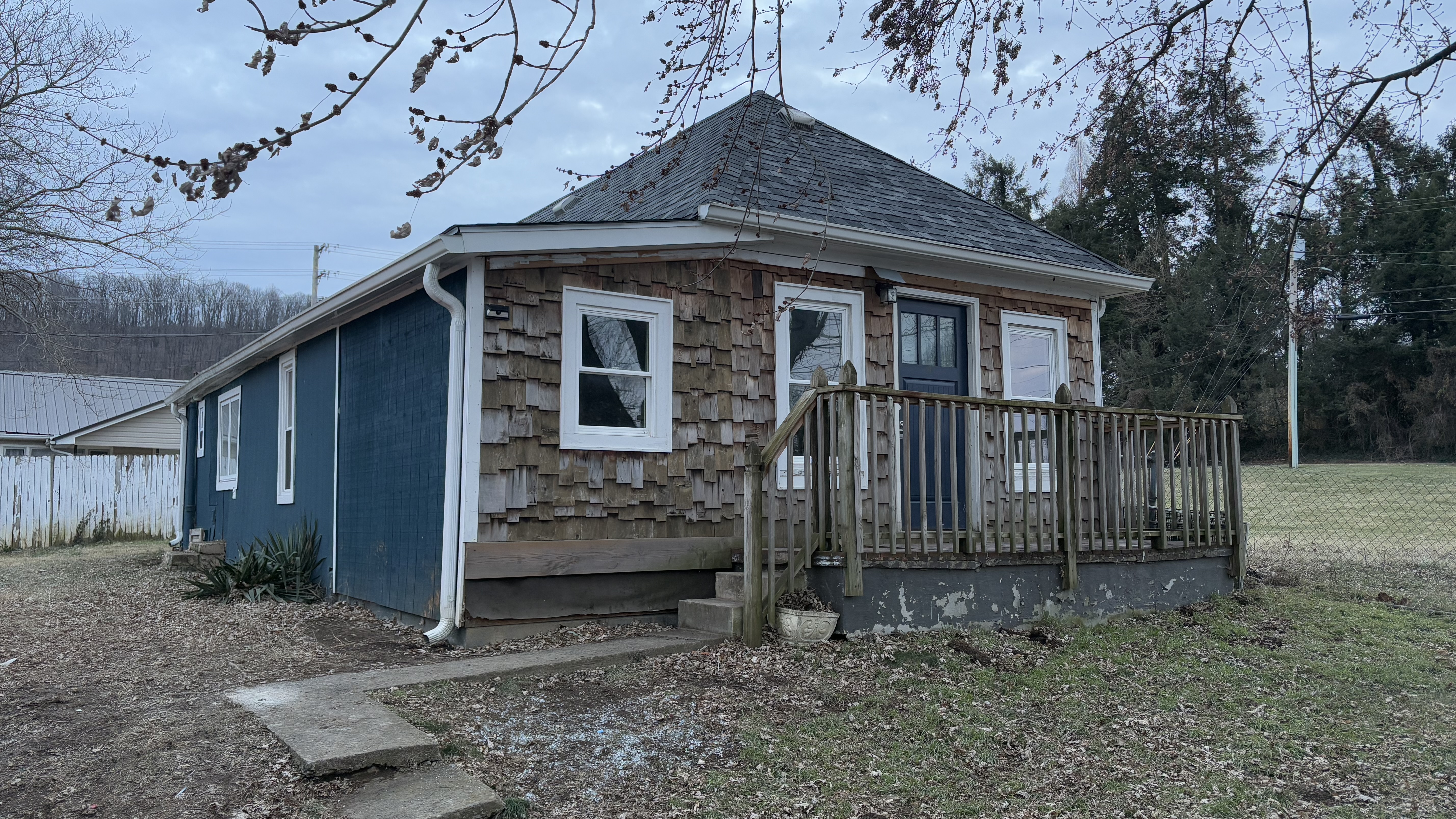 904 E Myrtle Ave, TN