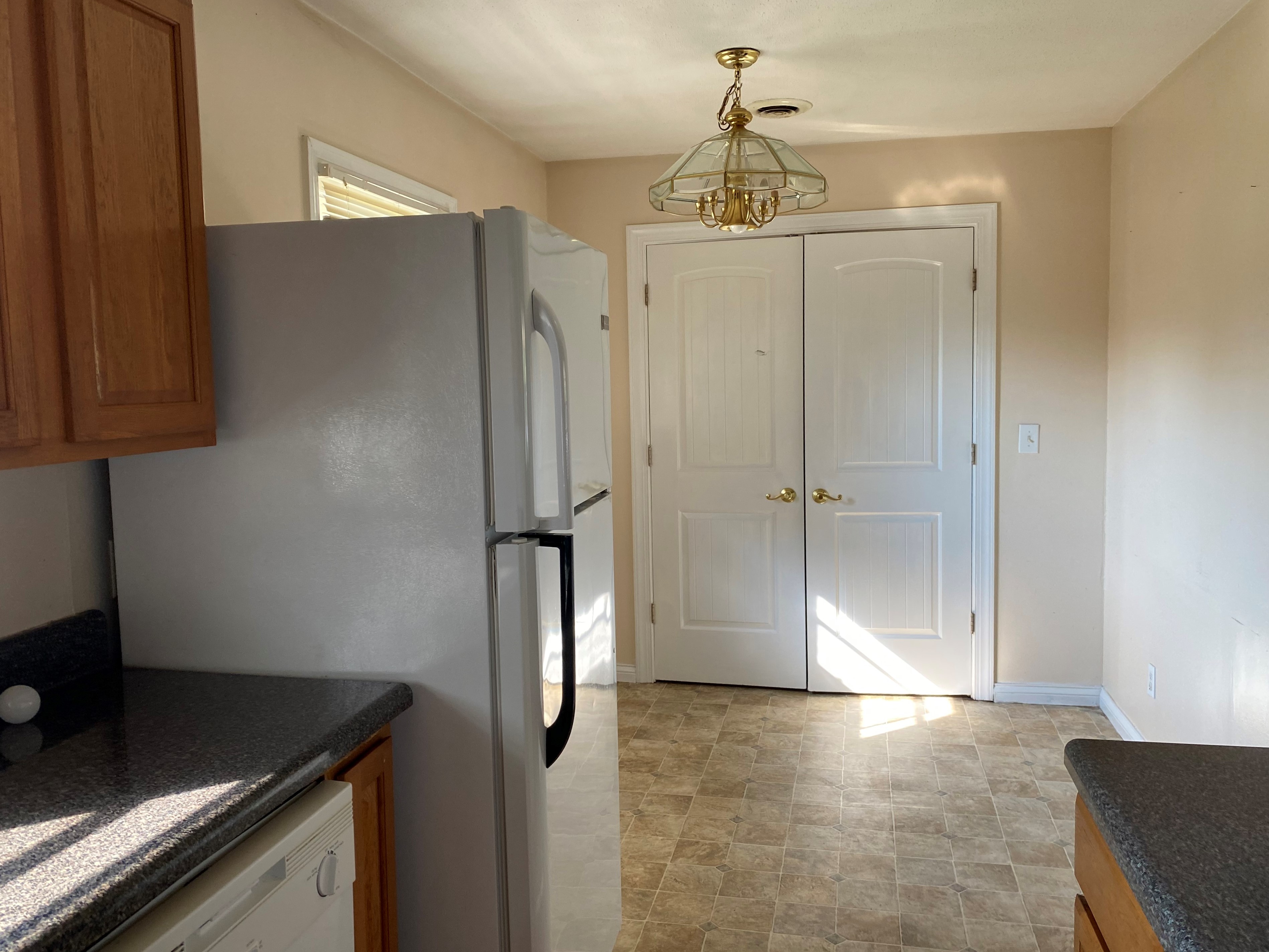 908 E Mountain View, TN