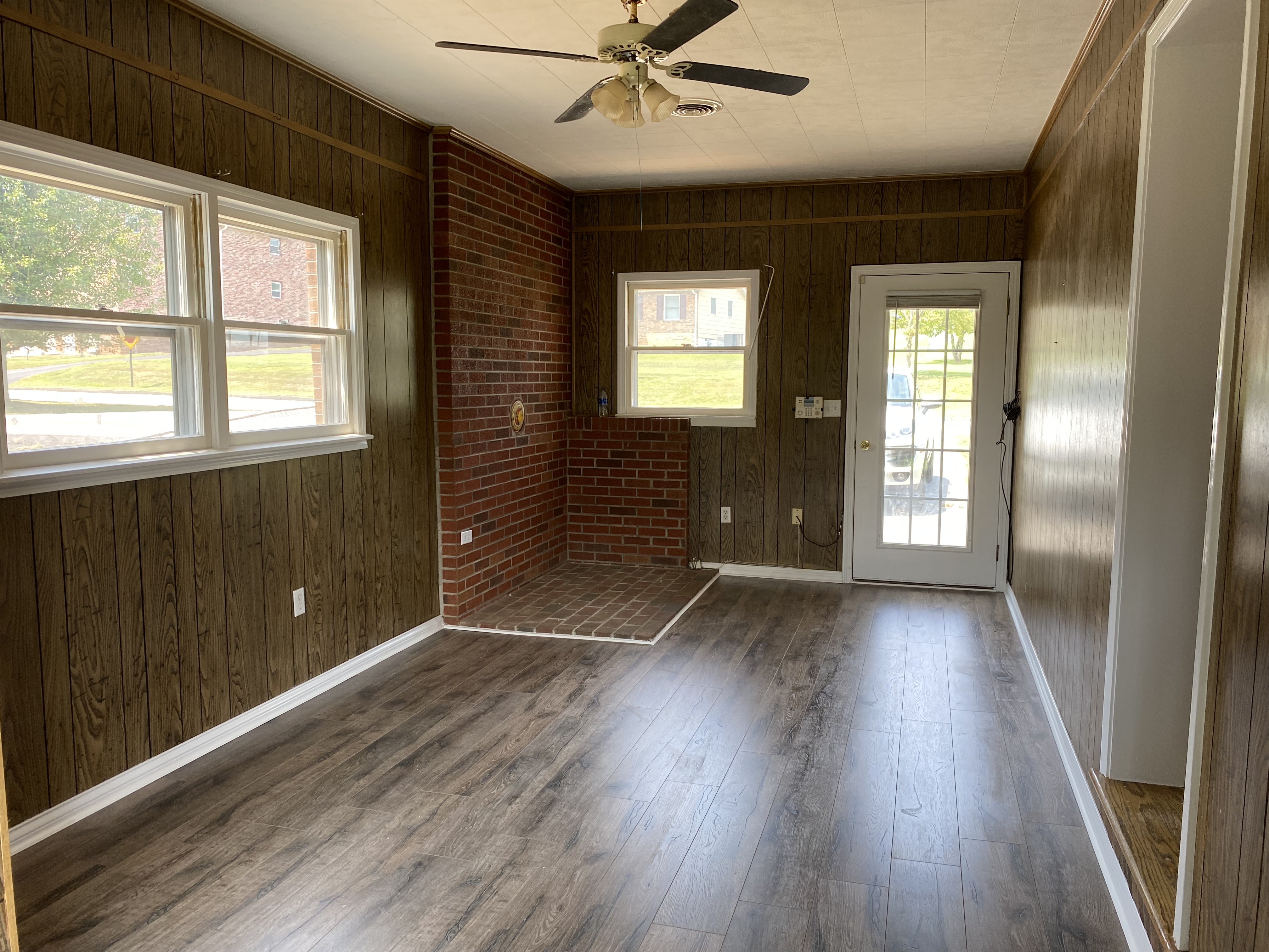 908 E Mountain View, TN