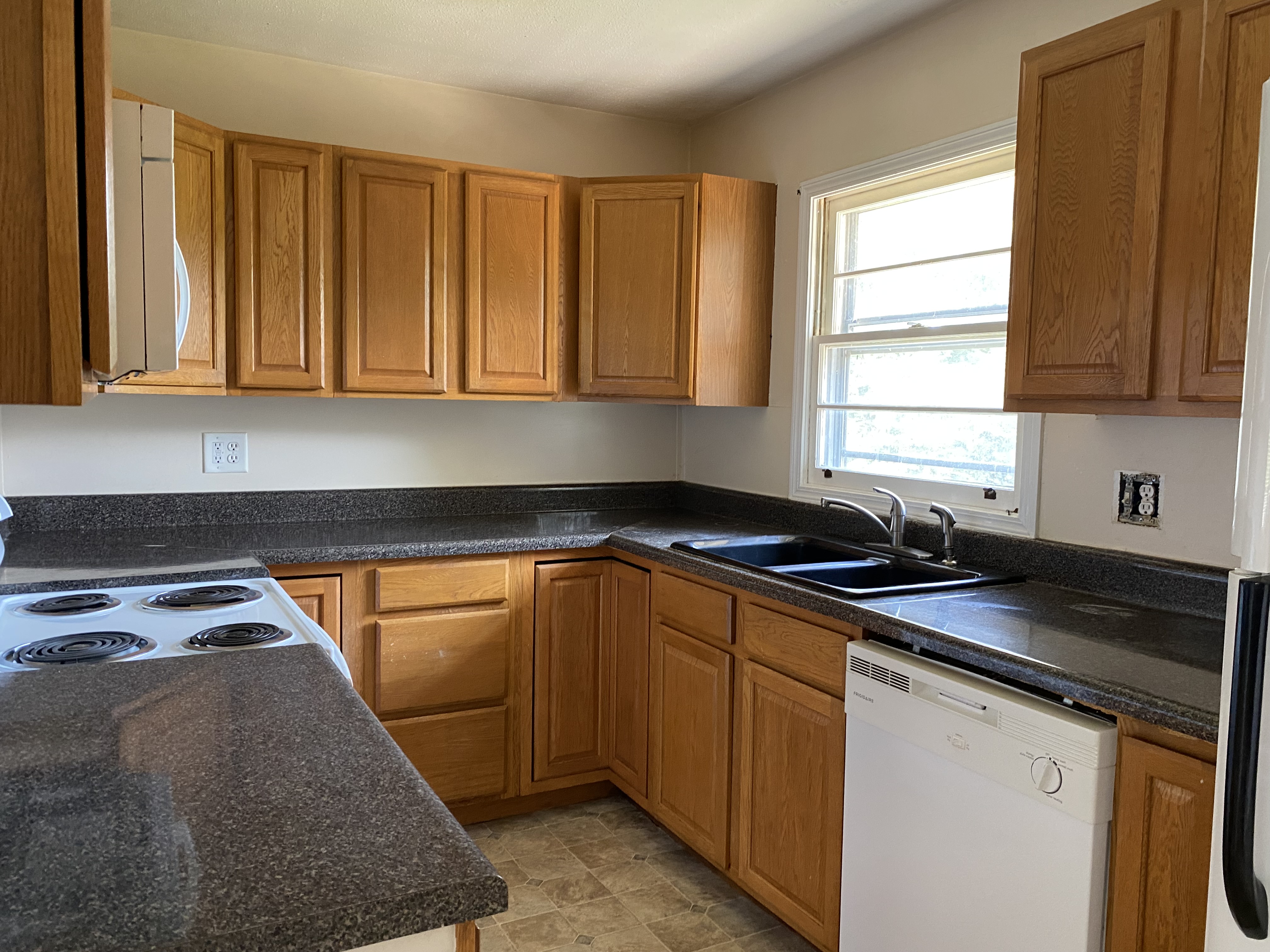 908 E Mountain View, TN