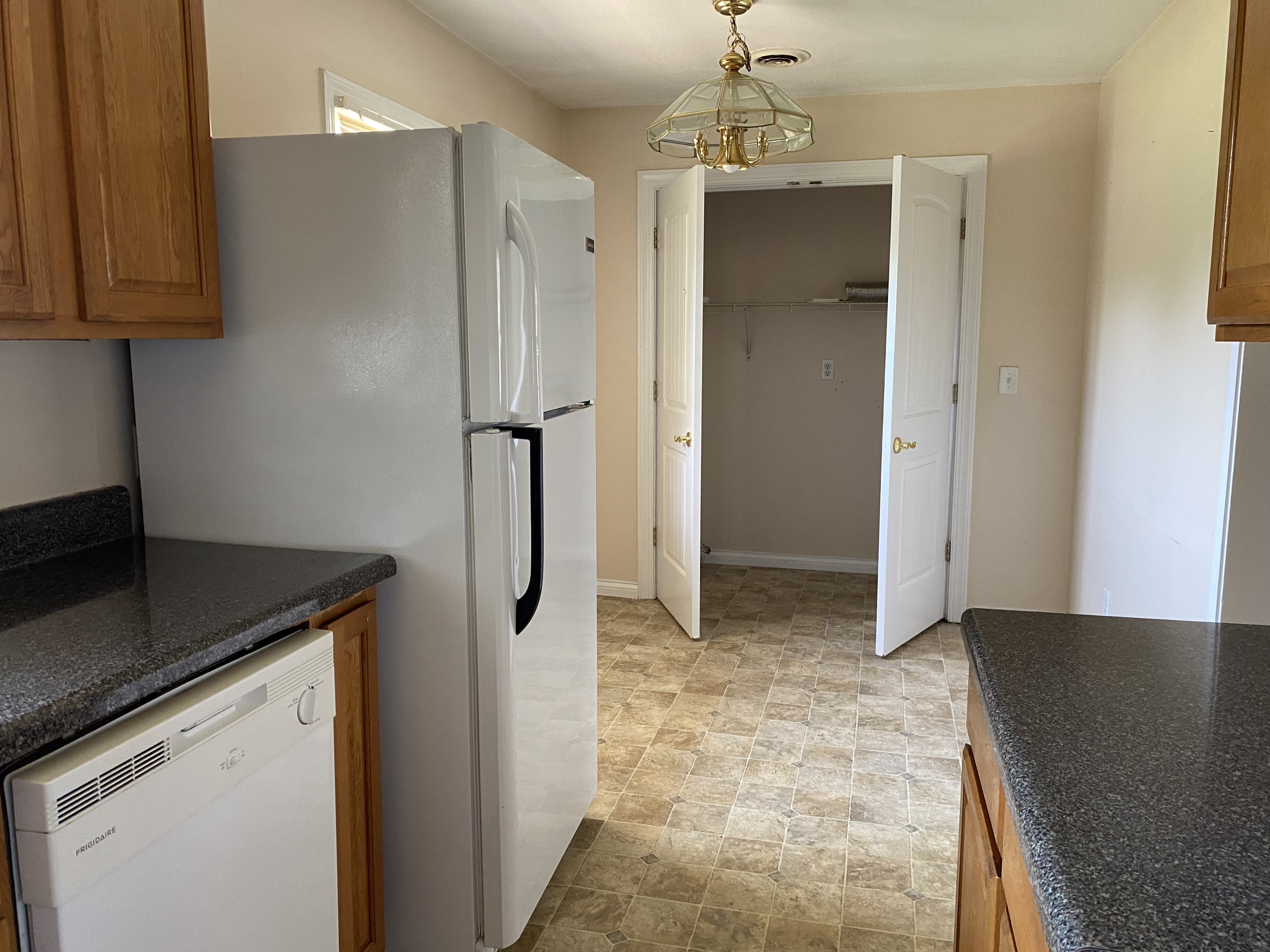 908 E Mountain View, TN