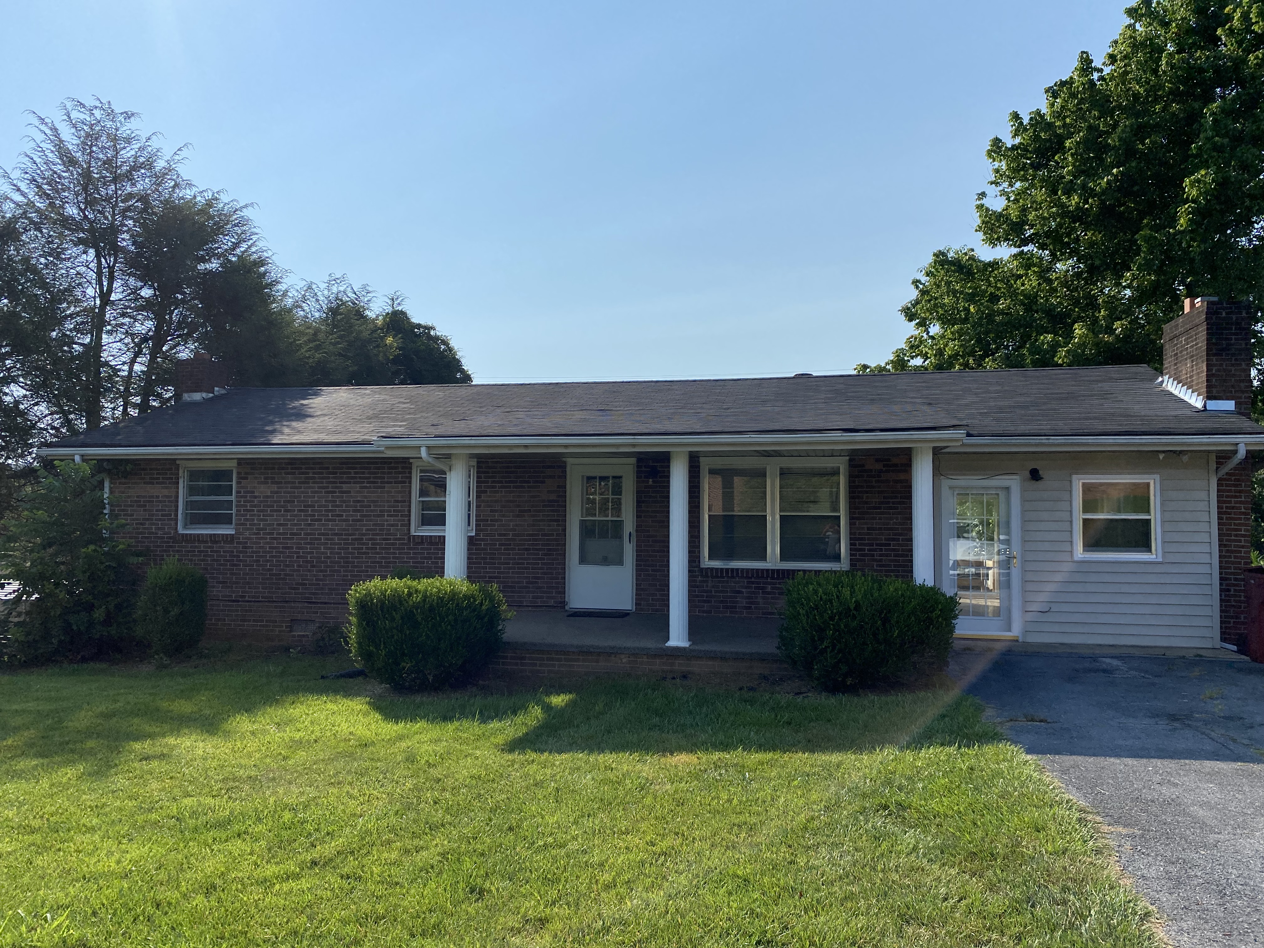 908 E Mountain View, TN